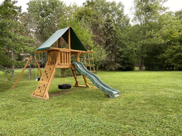 Play Set Assembly Service in Hendersonville