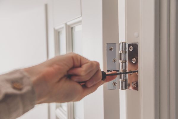 Hinge Repair in Hendersonville