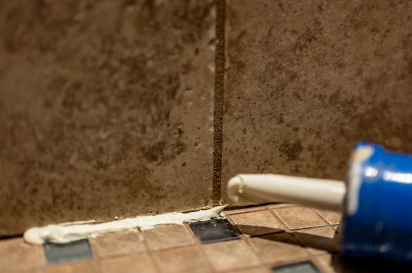 Shower Caulk Replacement in Hendersonville